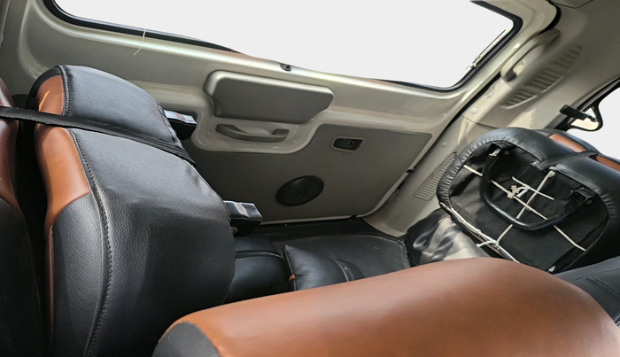 2017 Mahindra Scorpio S10 2WD INTELLI-HYBRID, Diesel, Manual, 1,33,298 km, interior