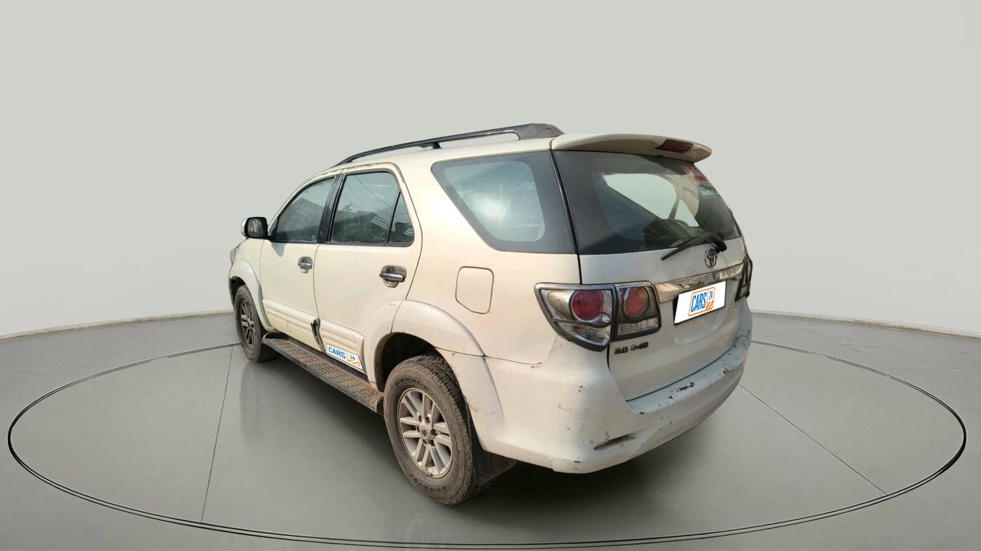 2013 Toyota Fortuner 3.0 4X2 MT, Diesel, Manual, 10,00,00,000 km, exterior