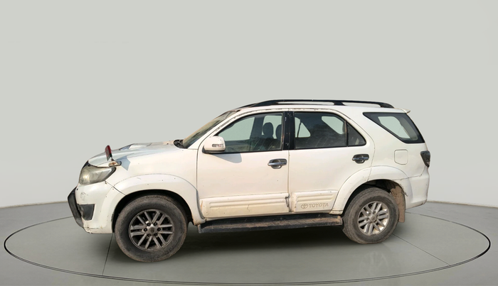 2013 Toyota Fortuner 3.0 4X2 MT, Diesel, Manual, 1,87,381 km, exterior