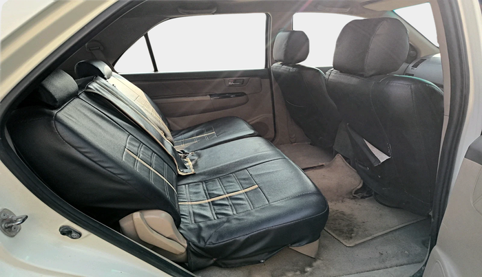 2013 Toyota Fortuner 3.0 4X2 MT, Diesel, Manual, 1,87,381 km, interior