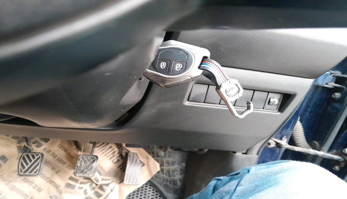 2020 Maruti Swift VXI, Petrol, Manual, 1,02,514 km, interior