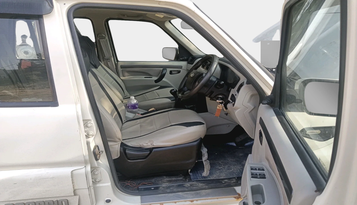 2020 Mahindra Scorpio S5, Diesel, Manual, 97,808 km, interior