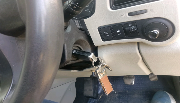 2020 Mahindra Scorpio S5, Diesel, Manual, 97,808 km, interior