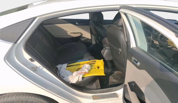 2017 Hyundai Verna 1.6 EX CRDI, Diesel, Manual, 1,07,097 km, interior