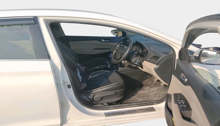 2017 Hyundai Verna 1.6 EX CRDI, Diesel, Manual, 1,07,097 km, interior