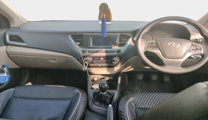 2017 Hyundai Verna 1.6 EX CRDI, Diesel, Manual, 1,07,097 km, interior