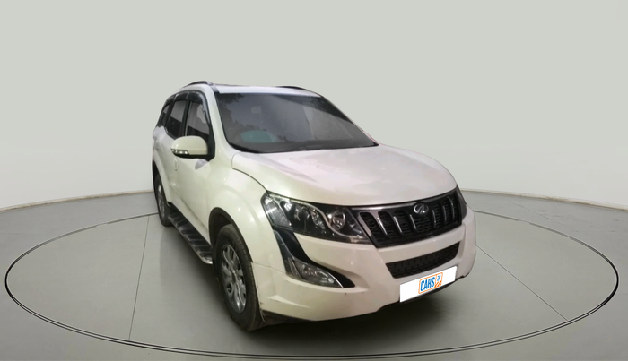 2017 Mahindra XUV500 W10 1.99, Diesel, Manual, 83,456 km, exterior