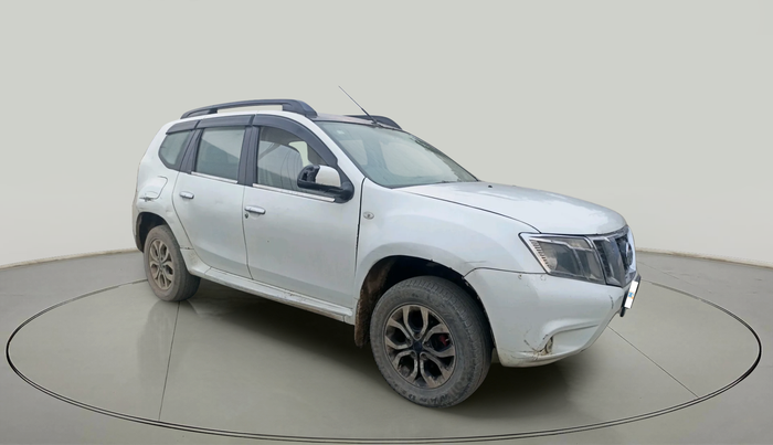 2014 Nissan Terrano XL (D), Diesel, Manual, 1,17,465 km, exterior