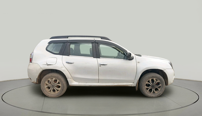 2014 Nissan Terrano XL (D), Diesel, Manual, 1,17,465 km, exterior