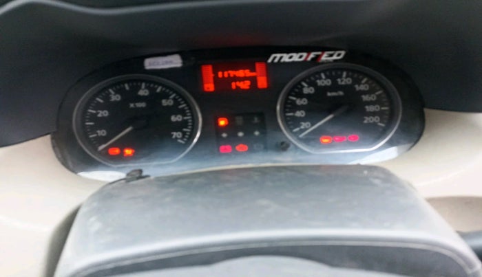 2014 Nissan Terrano XL (D), Diesel, Manual, 1,17,465 km, interior