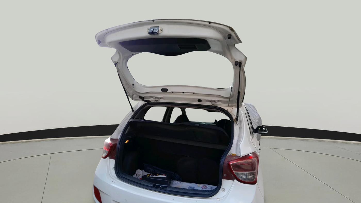 2015 Hyundai Grand i10 SPORTZ 1.2 KAPPA VTVT, Petrol, Manual, 37,273 km, exterior