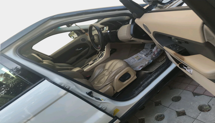 2013 Landrover Range Rover Evoque 2.2 DYNAMIC 5 DOOR, Diesel, Automatic, 1,01,612 km, interior