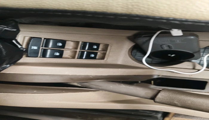 2021 Mahindra Bolero B6 (O), Diesel, Manual, 41,128 km, interior