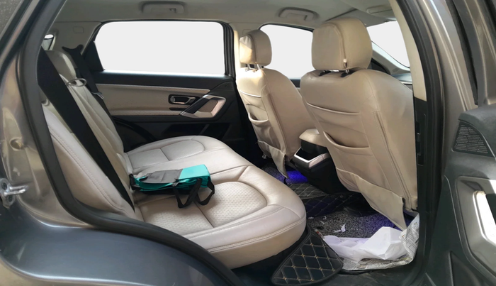 2019 Tata Harrier XT 2.0L KRYOTEC, Diesel, Manual, 80,428 km, interior