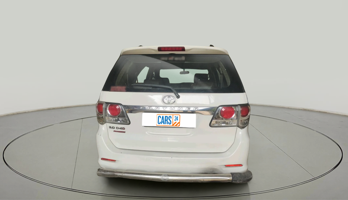 2013 Toyota Fortuner 3.0 4X2 AT, Diesel, Automatic, 3,56,154 km, exterior