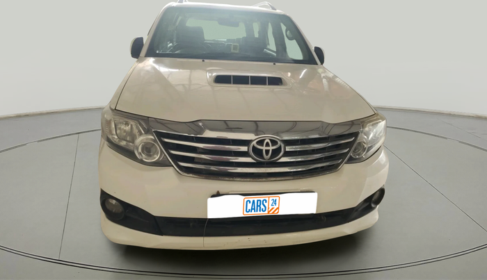 2013 Toyota Fortuner 3.0 4X2 AT, Diesel, Automatic, 3,56,154 km, exterior