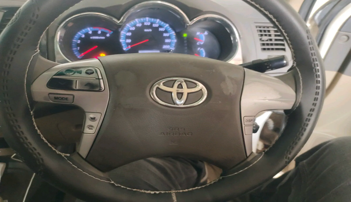 2013 Toyota Fortuner 3.0 4X2 AT, Diesel, Automatic, 3,56,154 km, interior
