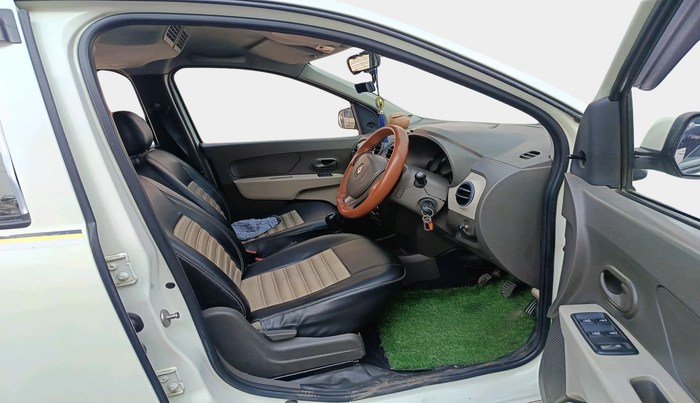 2017 Renault Lodgy 85 PS RXE 8 STR, Diesel, Manual, 75,122 km, interior