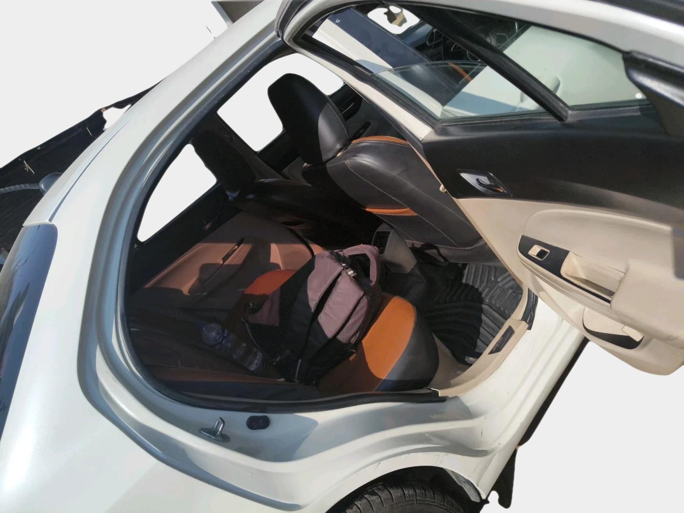 2017 Maruti Dzire VDI, Diesel, Manual, 1,08,512 km, interior