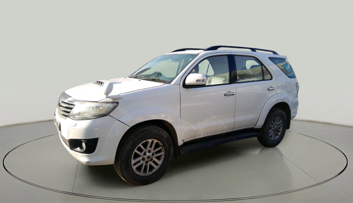 2013 Toyota Fortuner 3.0 4X2 AT, Diesel, Automatic, 52,314 km, exterior