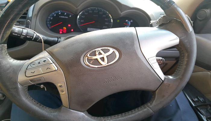 2013 Toyota Fortuner 3.0 4X2 AT, Diesel, Automatic, 52,314 km, interior