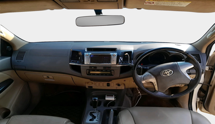 2013 Toyota Fortuner 3.0 4X2 AT, Diesel, Automatic, 52,314 km, interior