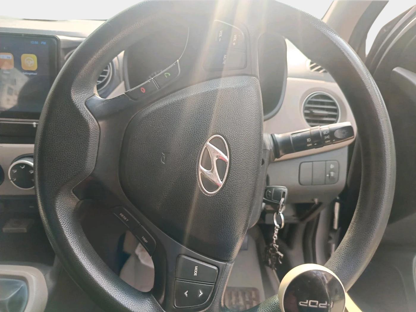 2015 Hyundai Grand i10 SPORTZ 1.2 KAPPA VTVT, Petrol, Manual, 55,249 km, interior