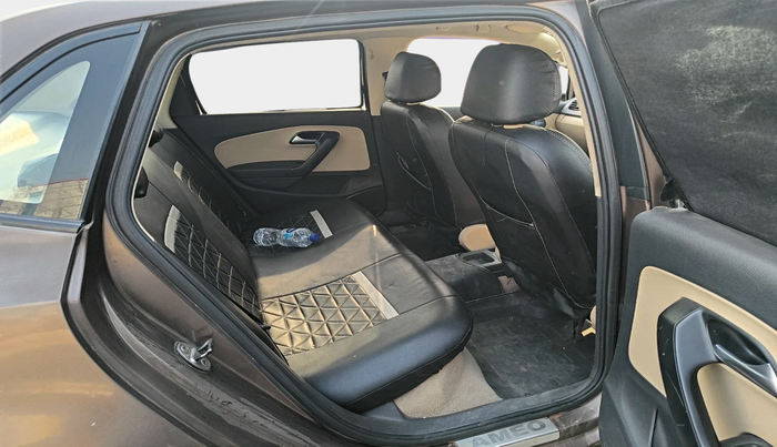 2016 Volkswagen Ameo COMFORTLINE 1.5 AT, Diesel, Automatic, 1,06,042 km, interior