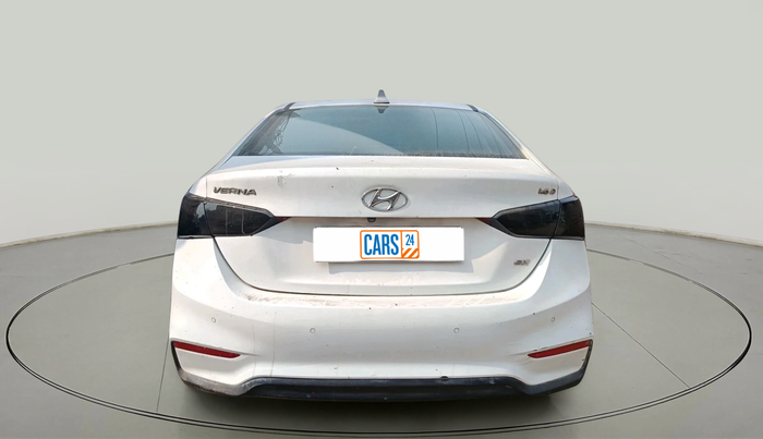 2017 Hyundai Verna 1.6 CRDI SX, Diesel, Manual, 1,95,000 km, exterior