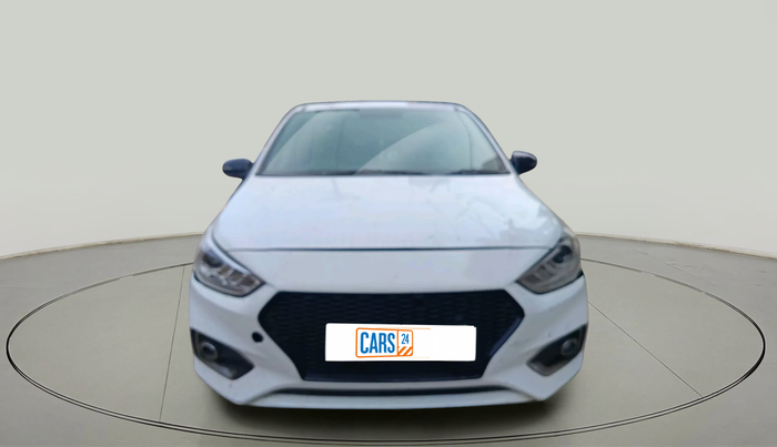 2017 Hyundai Verna 1.6 CRDI SX, Diesel, Manual, 1,95,000 km, exterior