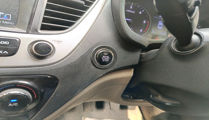 2017 Hyundai Verna 1.6 CRDI SX, Diesel, Manual, 1,95,000 km, interior