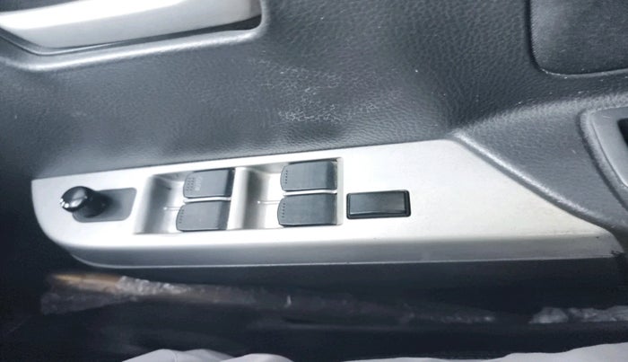 2011 Maruti Wagon R 1.0 VXI, Petrol, Manual, 1,30,881 km, interior