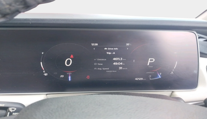 2022 Mahindra XUV700 AX 5 P AT 5 STR, Petrol, Automatic, 42,129 km, interior