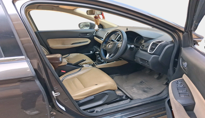 2022 Honda City 1.5L I-VTEC V MT 5TH GEN, Petrol, Manual, 48,914 km, interior