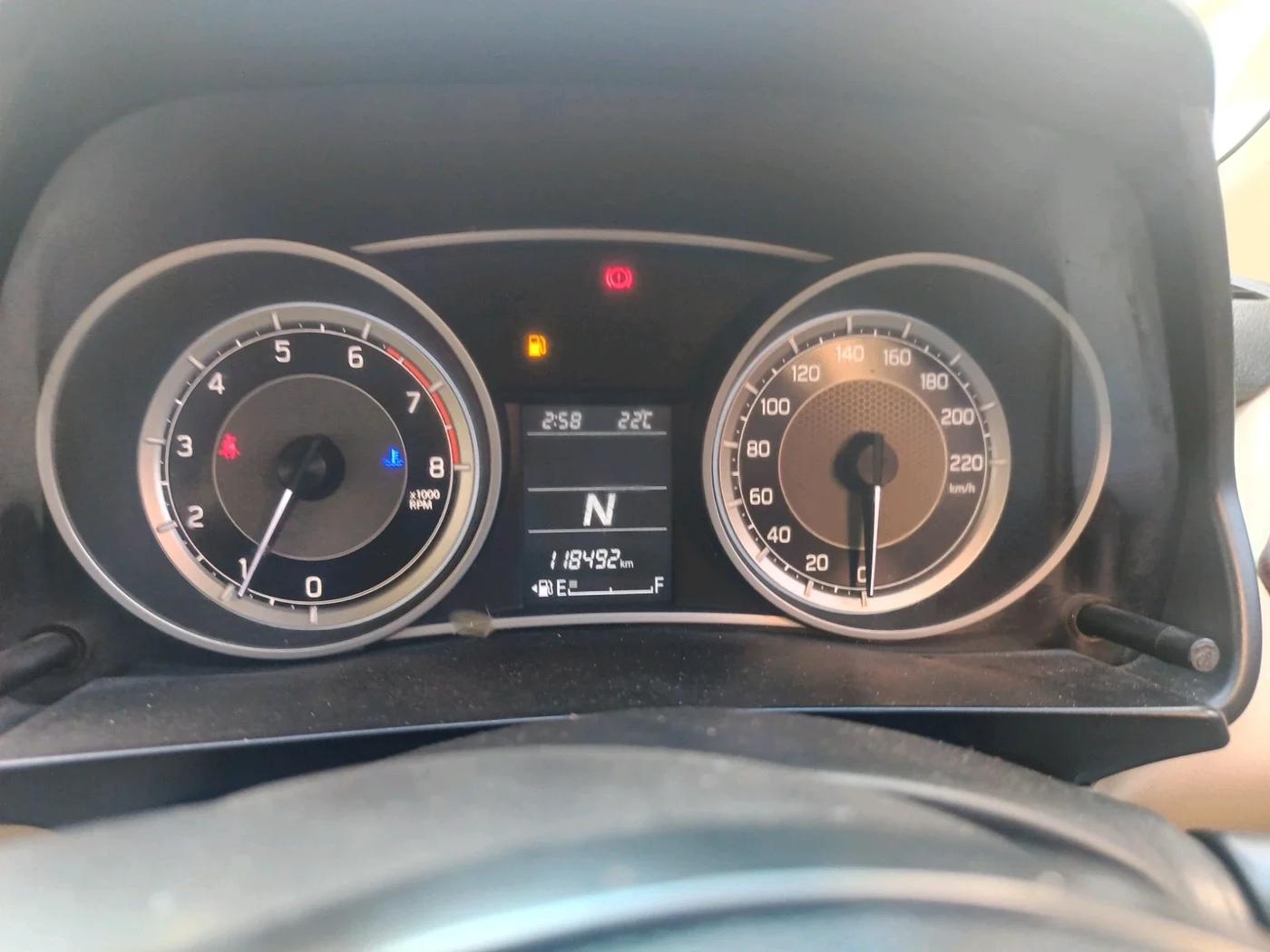 2018 Maruti Dzire VXI AMT, CNG, Automatic, 1,18,492 km, interior