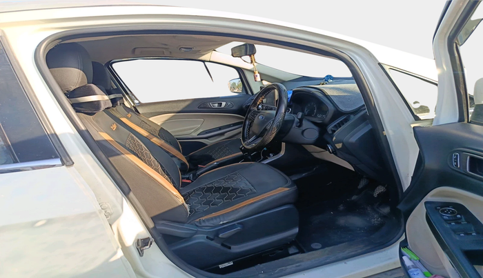 2019 Ford Ecosport TITANIUM 1.5L DIESEL, Diesel, Manual, 1,05,968 km, interior