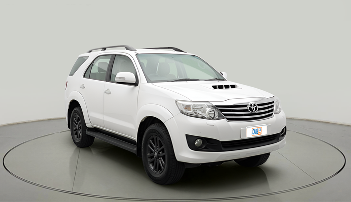 2015 Toyota Fortuner 3.0 4X4 MT, Diesel, Manual, 2,15,710 km, exterior