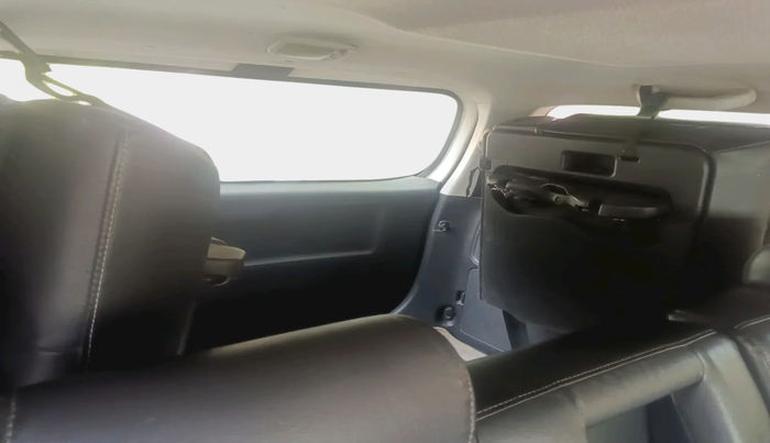 2015 Toyota Fortuner 3.0 4X4 MT, Diesel, Manual, 2,15,710 km, interior