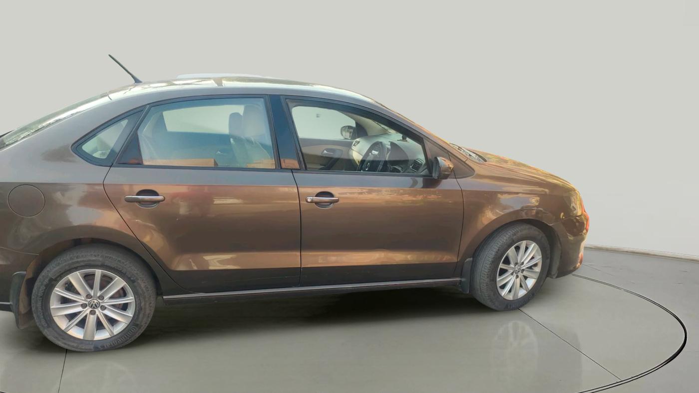 2017 Volkswagen Vento HIGHLINE PETROL AT, Petrol, Automatic, 1,01,697 km, exterior
