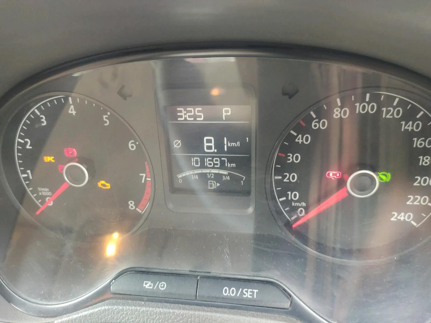 2017 Volkswagen Vento HIGHLINE PETROL AT, Petrol, Automatic, 1,01,697 km, interior