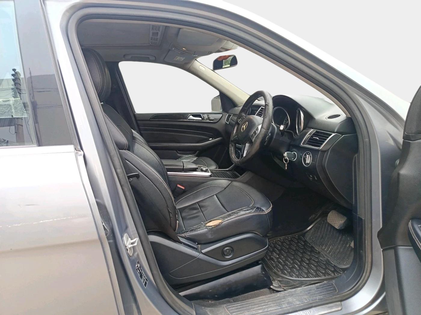 2014 Mercedes Benz Ml Class 250 CDI, Diesel, Automatic, 2,46,866 km, interior