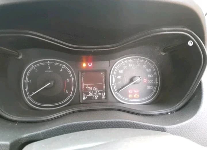 2018 Maruti Vitara Brezza VDI, Diesel, Manual, 92,127 km, interior