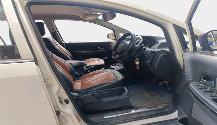 2018 Tata Hexa XE 4X2 6 STR, Diesel, Manual, 79,013 km, interior