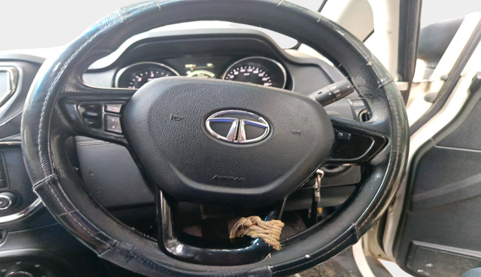 2018 Tata Hexa XE 4X2 6 STR, Diesel, Manual, 79,013 km, interior