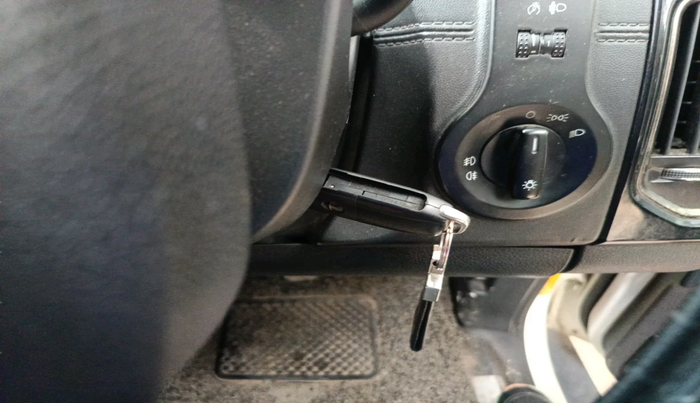 2018 Tata Hexa XE 4X2 6 STR, Diesel, Manual, 79,013 km, interior