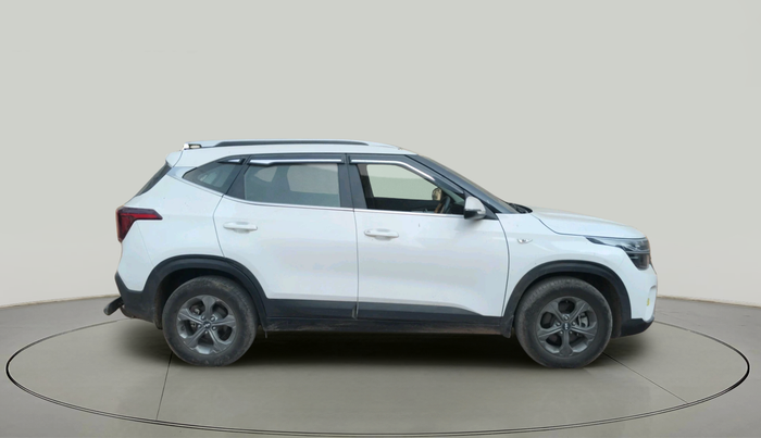 2025 KIA SELTOS HTE (O)1.5 Petrol MT, Petrol, Manual, 5,744 km, exterior