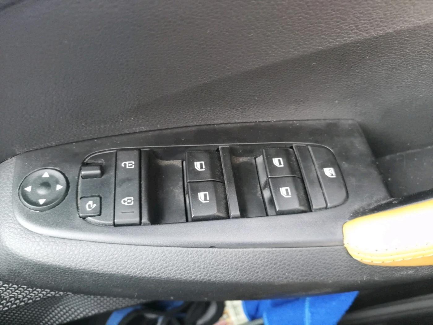 2025 KIA SELTOS HTE (O)1.5 Petrol MT, Petrol, Manual, 5,850 km, interior