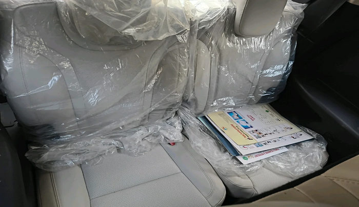 2022 Mahindra XUV700 AX 7 LUXURY D AT 7 STR, Diesel, Automatic, 67,280 km, interior