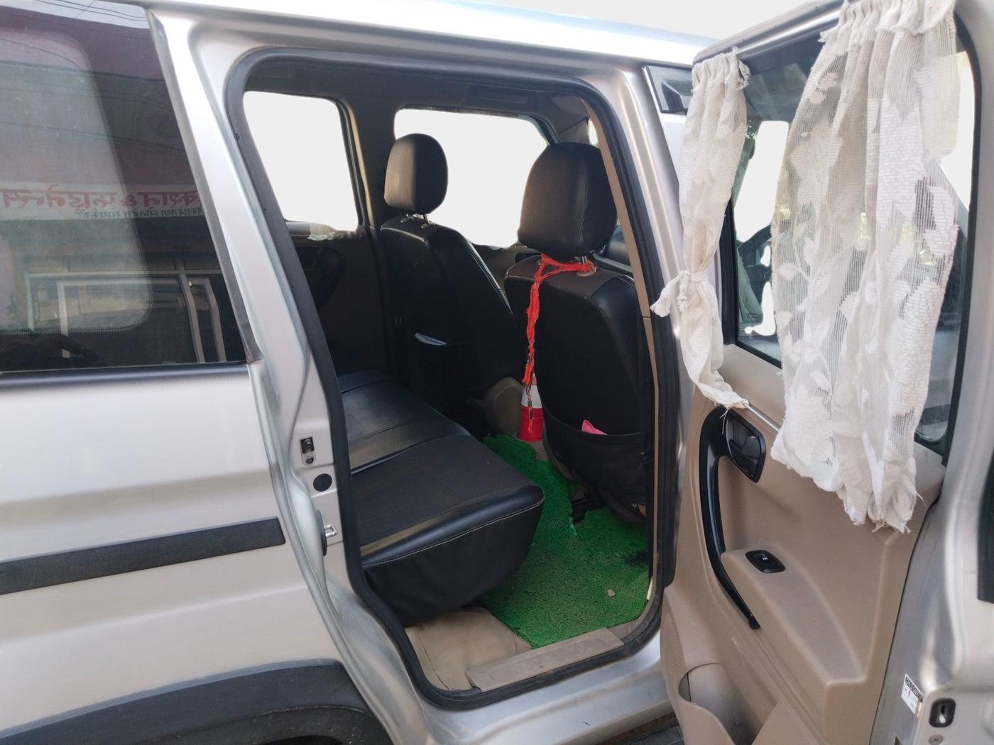 2021 Mahindra BOLERO NEO N 4, Diesel, Manual, 81,785 km, interior
