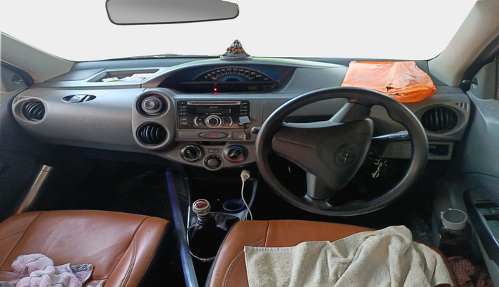 2013 Toyota Etios GD, Diesel, Manual, 2,33,633 km, interior